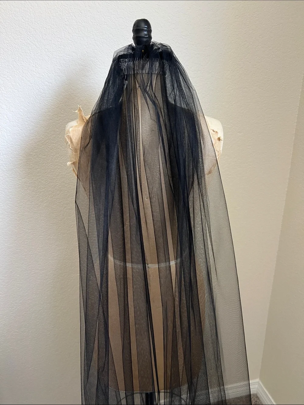 Mariell Black cathedral Veil